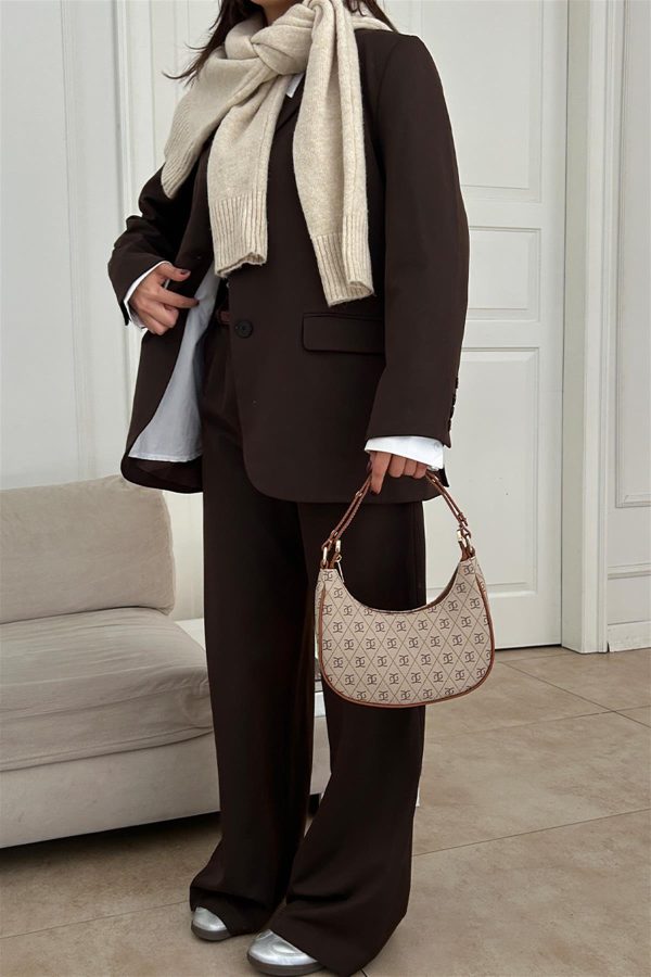 Chic Crescent Shoulder Bag - Image 7